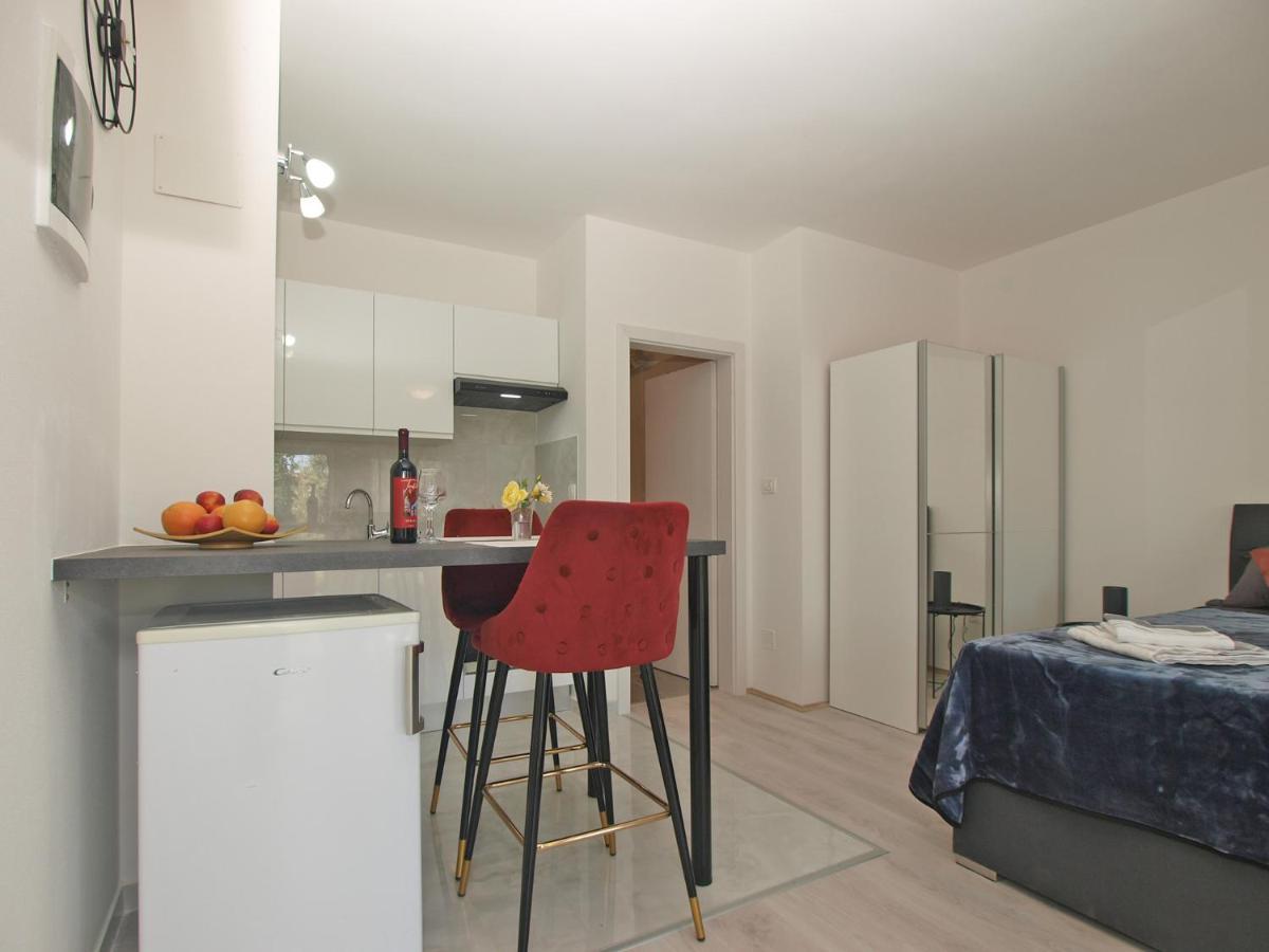 Apartment Florinda 2091 Pula Luaran gambar